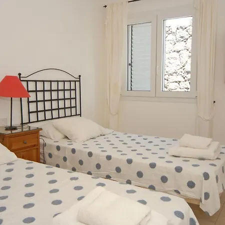 In Puerto Del Carmen Sleeps 5 With Pool فيلة بويرتو ذيل كارمين